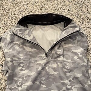 Vineyard Vines Palmetto Camo 1/4 zip